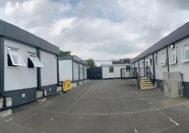 Single-Storey Hall / Administration